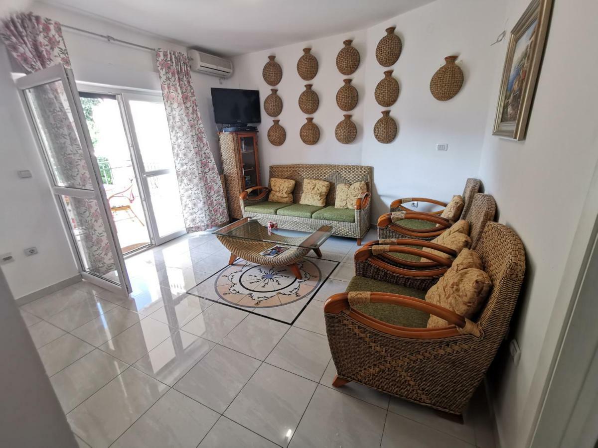 Apartments Rales Sveti Stefan Kültér fotó